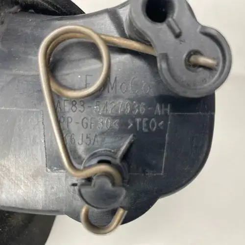 Alojamiento Tapa Combustible Ford Fiesta Kinetic 2010-17 Mex