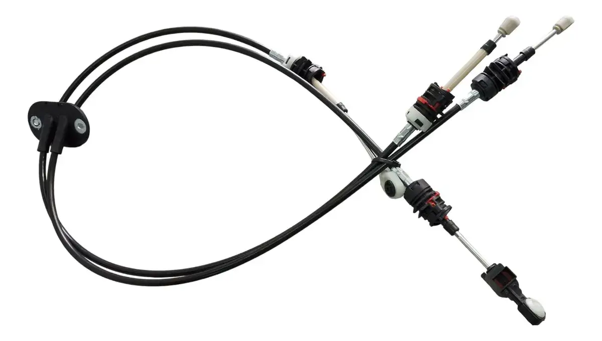 Juego de cables de selectora Ford Ecosport / Fiesta – Tipo original Código: 2S65-9E731-BE Marca: Importado. Juego de cables de selectora para Ford Ecosport y Fiesta. Repuesto importado de calidad tipo original, ideal para solucionar dificultades al pasar los cambios o desgaste del sistema de selección.